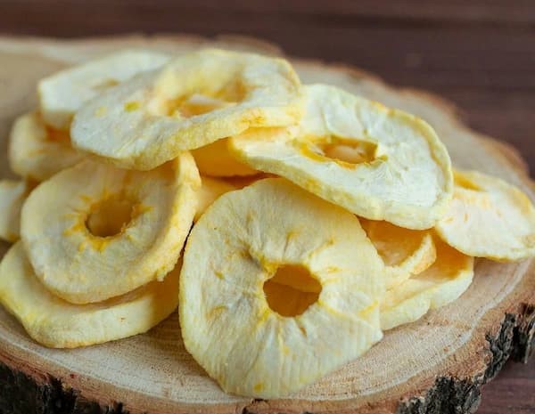 سیب خشک طعم دار درجه یک سالم و خوش طعم برای استفاده روزانه